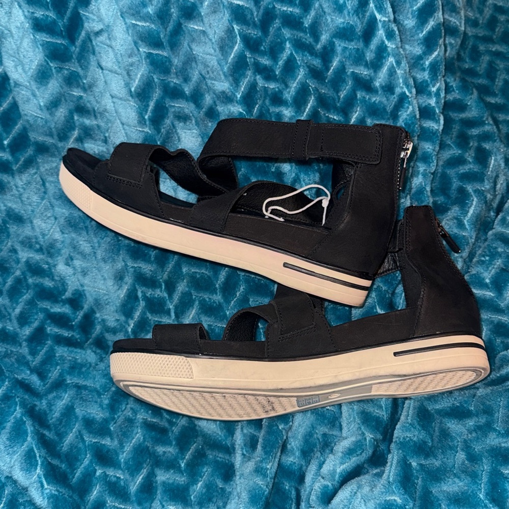 Eileen Fisher Black Strappy Sport Sneaker Sandals - 7 - Picture 6 of 6